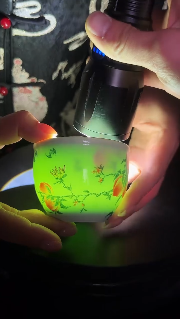 杯子瓷绿稀土寿桃缸杯