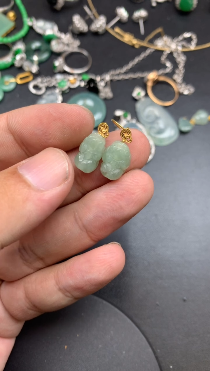 颈饰18K金镶嵌翡翠海***?塑商品不退不换