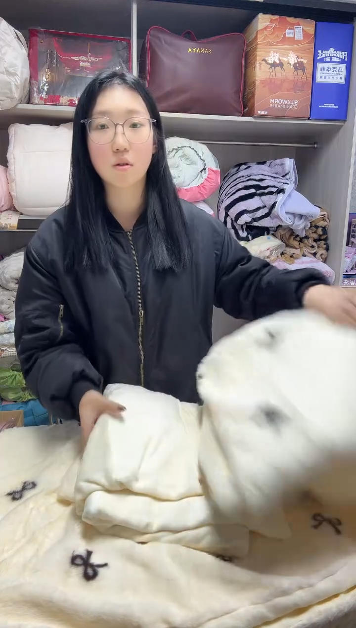 羊羔毛蜡**欣150*200cm法式花边绒三件套咖色