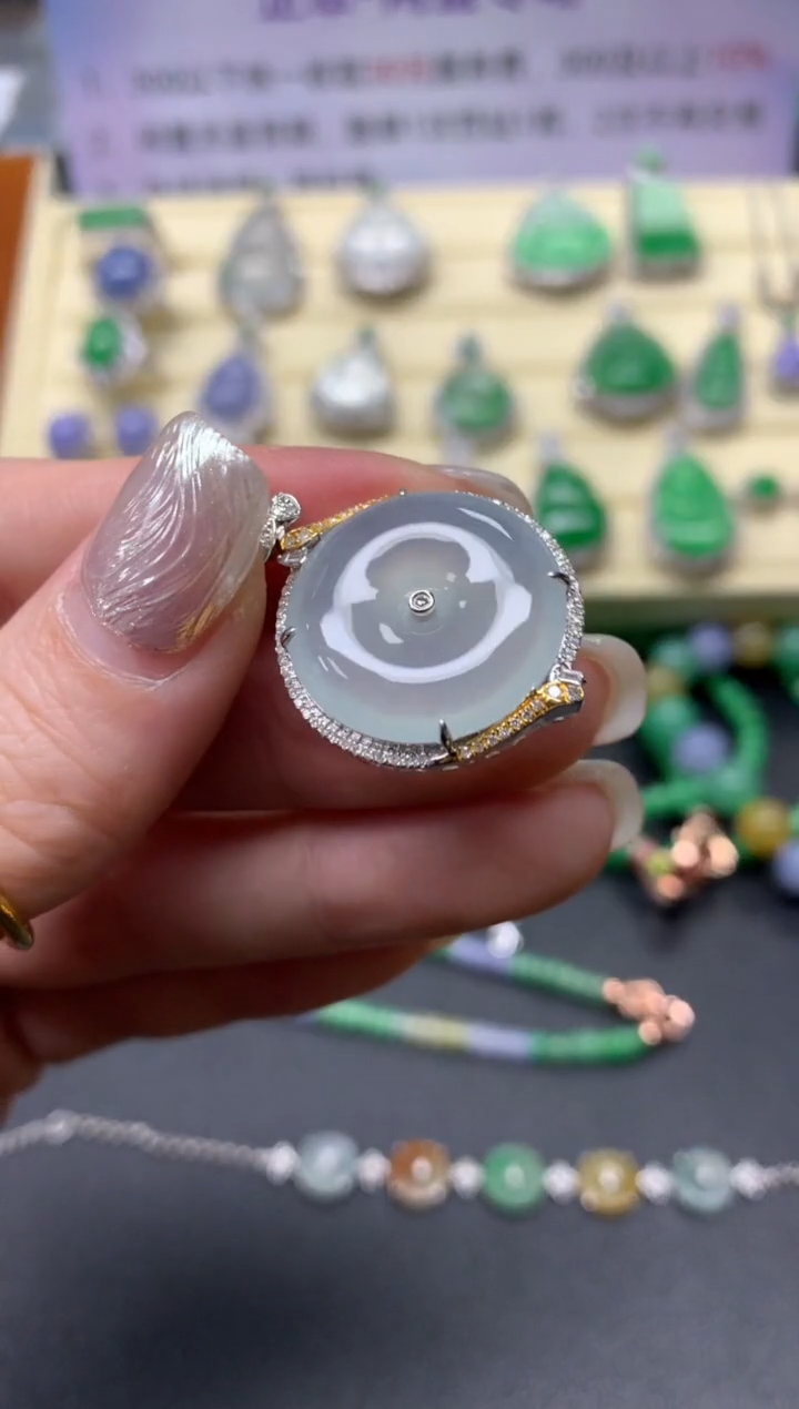 【闪购商品】翡翠吊坠(不含链)18K金镶嵌吊坠|4500+450