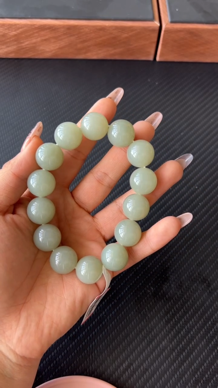 【闪购商品】和田玉手串未镶嵌且末微色差近矿卡16