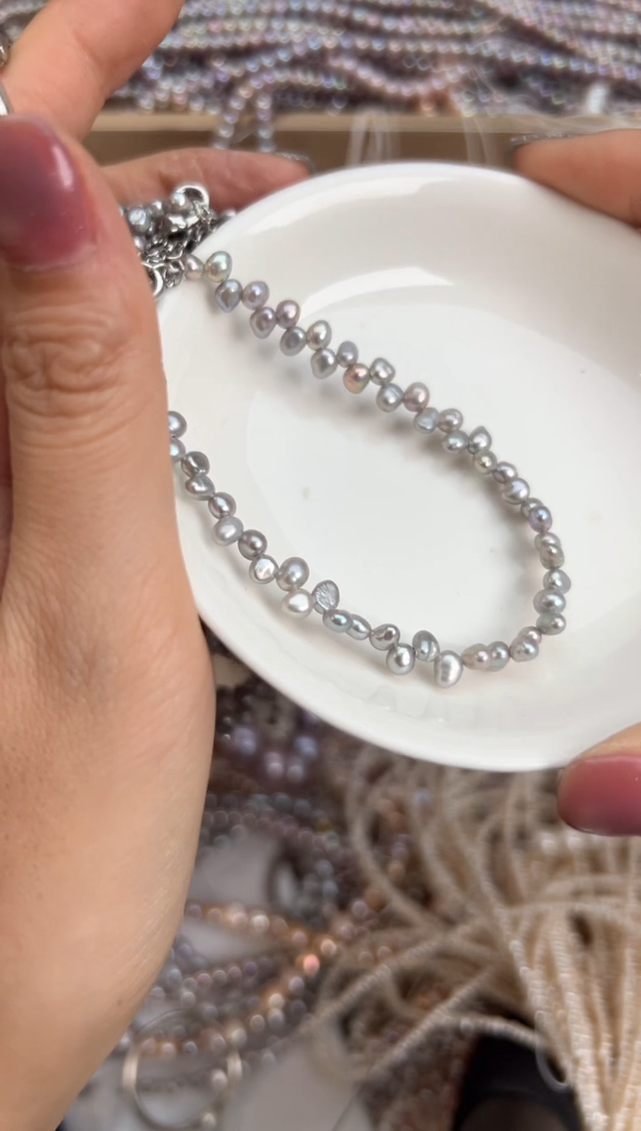 未镶嵌福利淡水珍珠灰色*强光花瓣珍珠手链无核