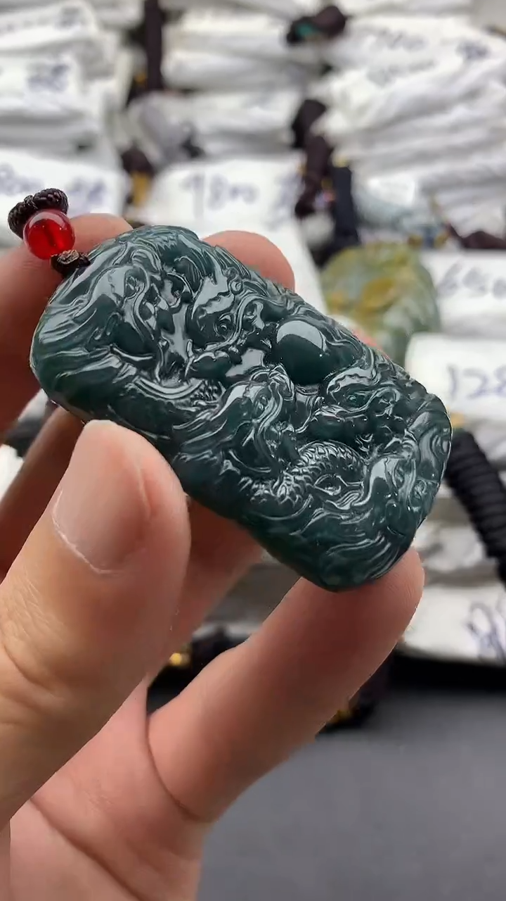 【闪购商品】翡翠颈饰未镶嵌5555555555
