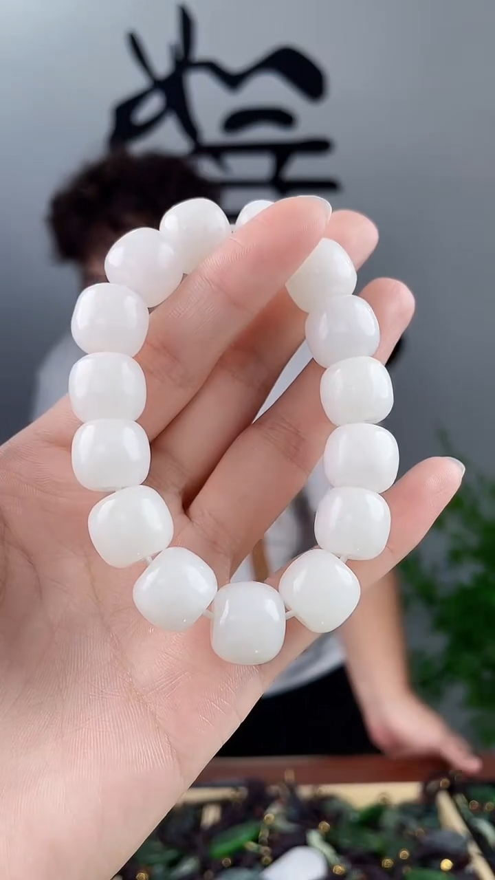 和田玉未镶嵌颈饰拍一发一，多样性发货