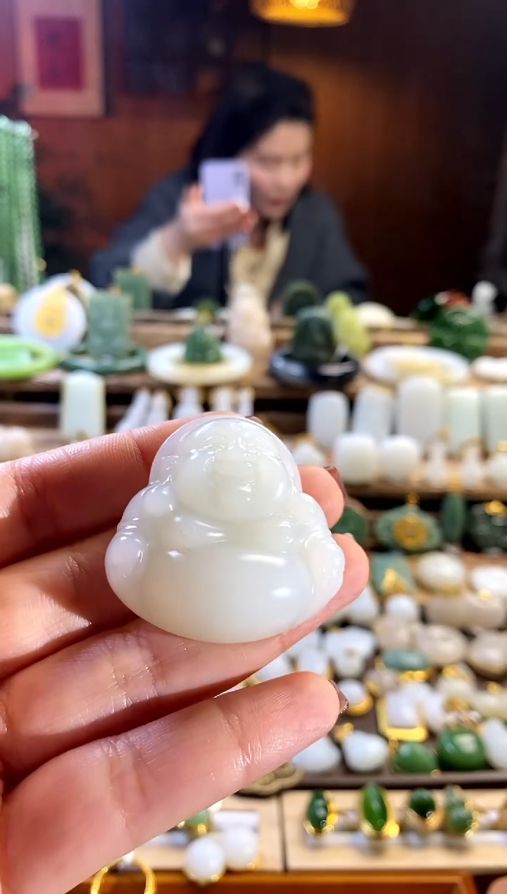 【闪购商品】和田玉吊坠未镶嵌。