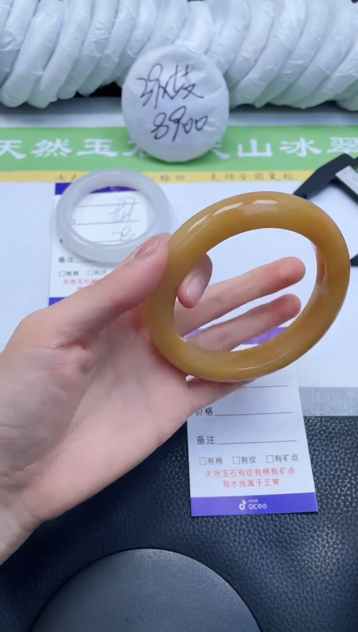 【闪购商品】石英质玉手镯未镶嵌A78-65+