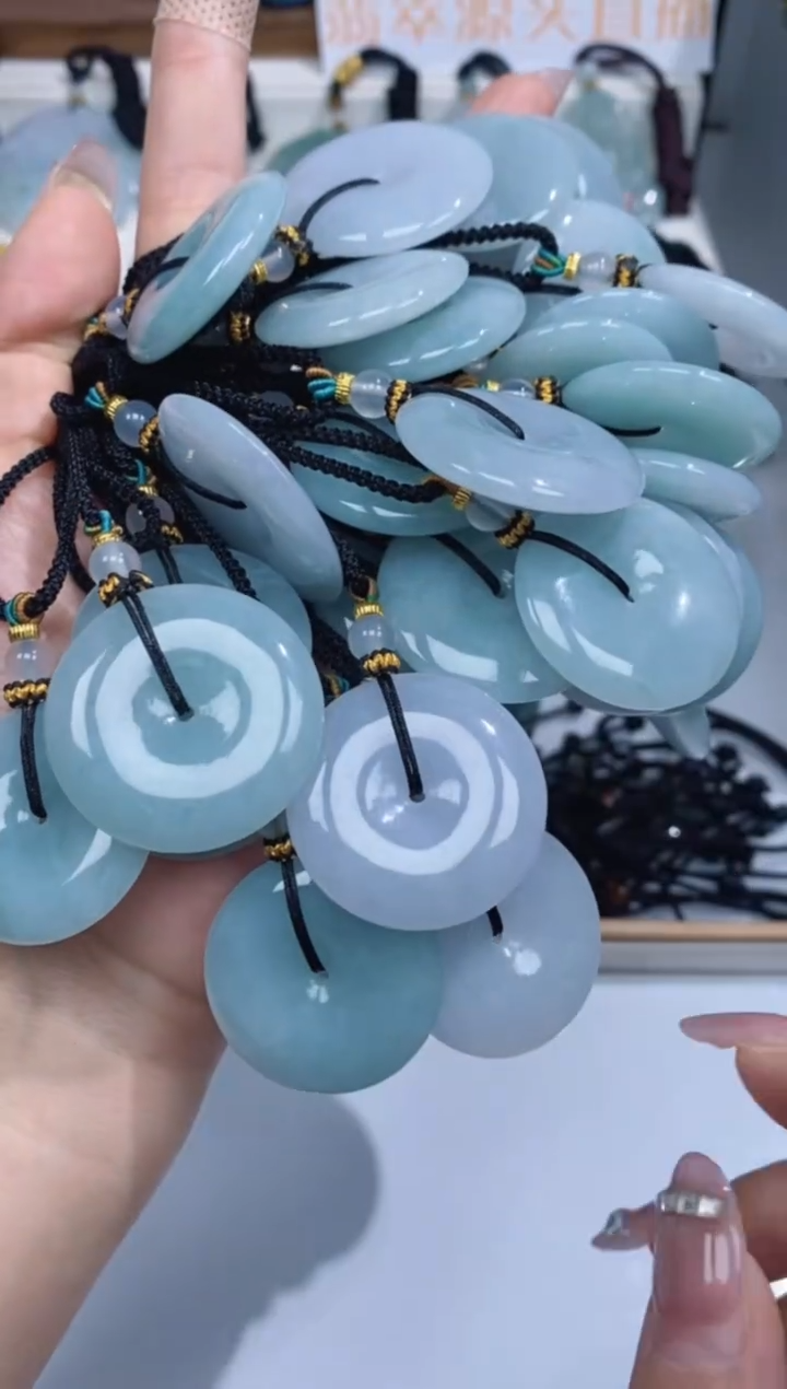 颈饰未镶嵌翡翠吊坠团购多样性发一件