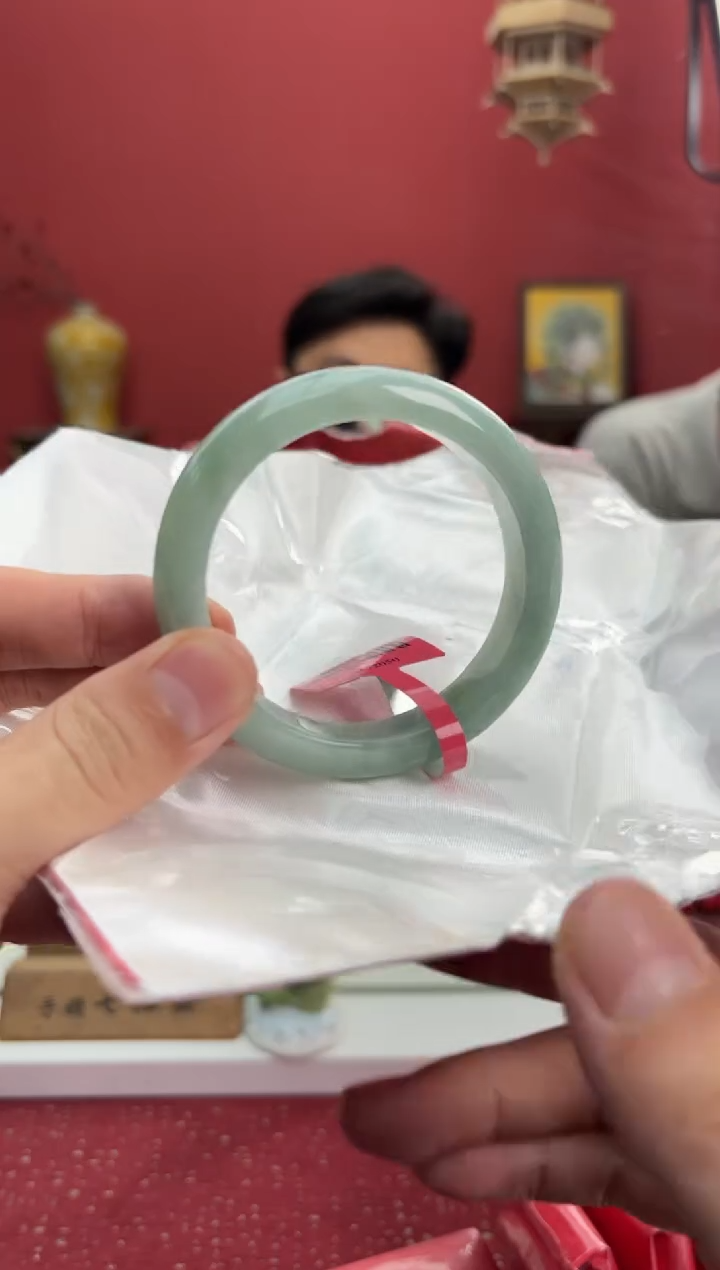 【闪购商品】翡翠手镯未镶嵌12手镯