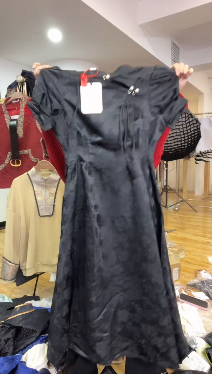 S码         95斤  连衣裙