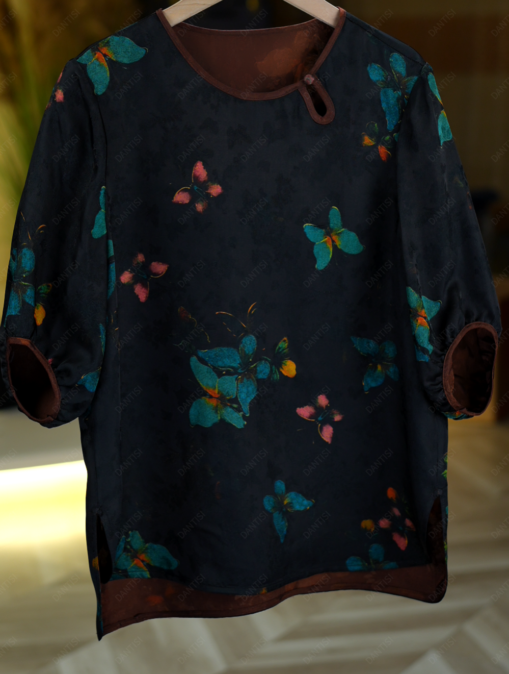 落昼《非遗美学》2125新中式国风复古盘扣短袖