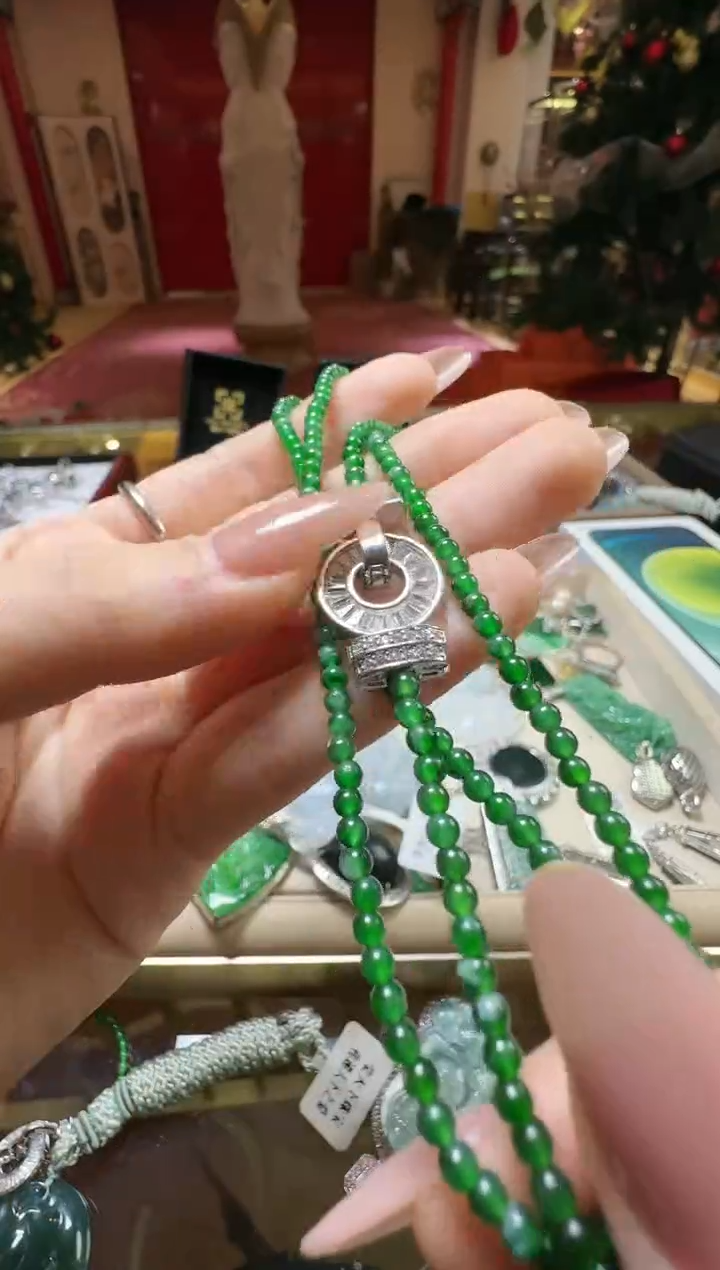 【闪购商品】翡翠吊坠(不含链)未镶嵌翡翠