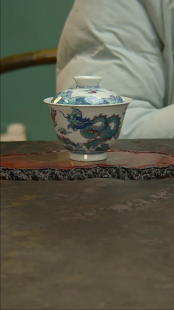 【闪购商品】斗彩龙纹俩才盖碗！