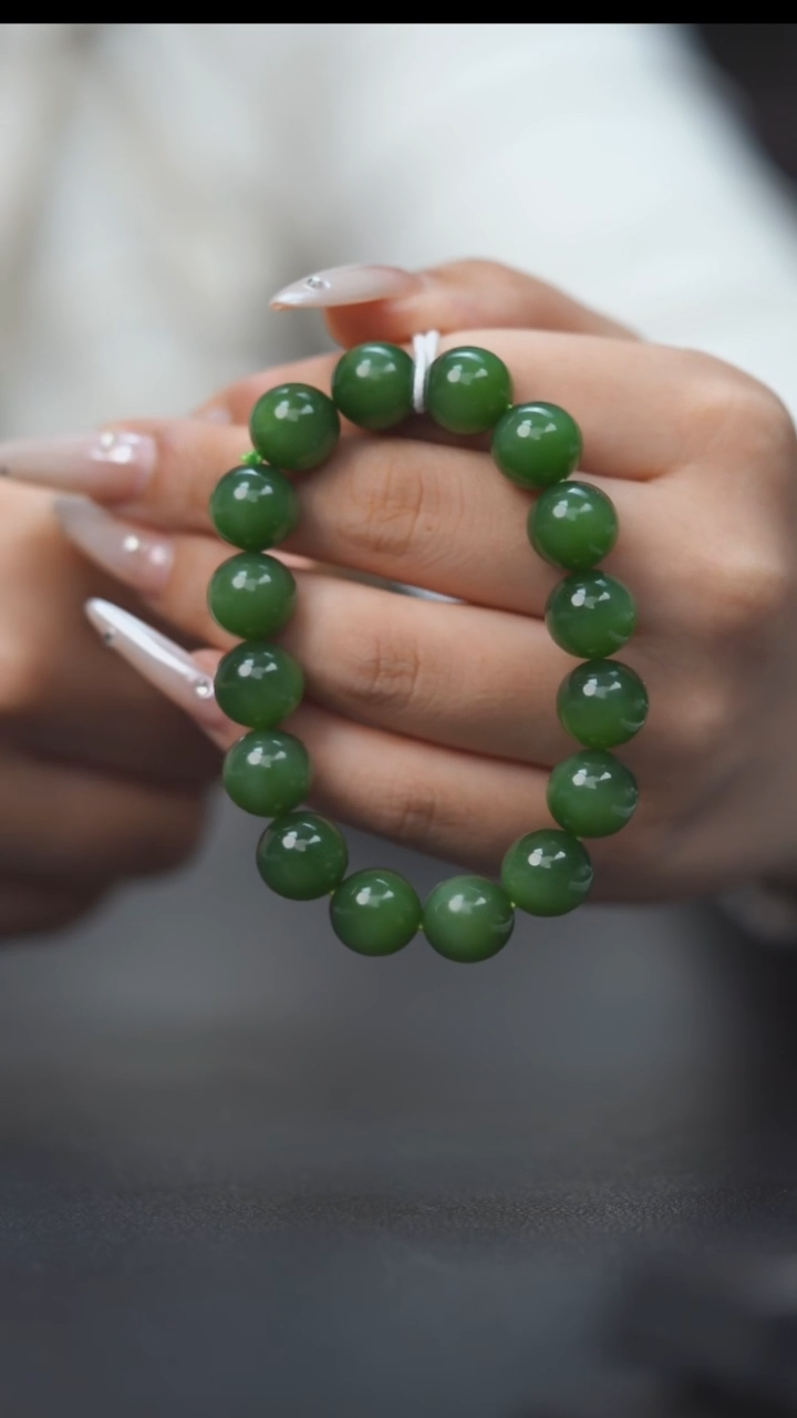 未镶嵌手串和田玉HC30073碧玉绿猫手串