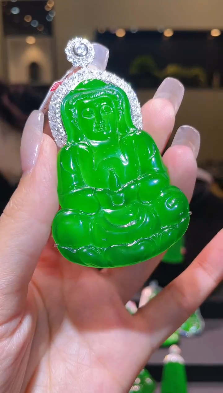 【闪购商品】翡翠吊坠(赠链)18K金镶嵌A31