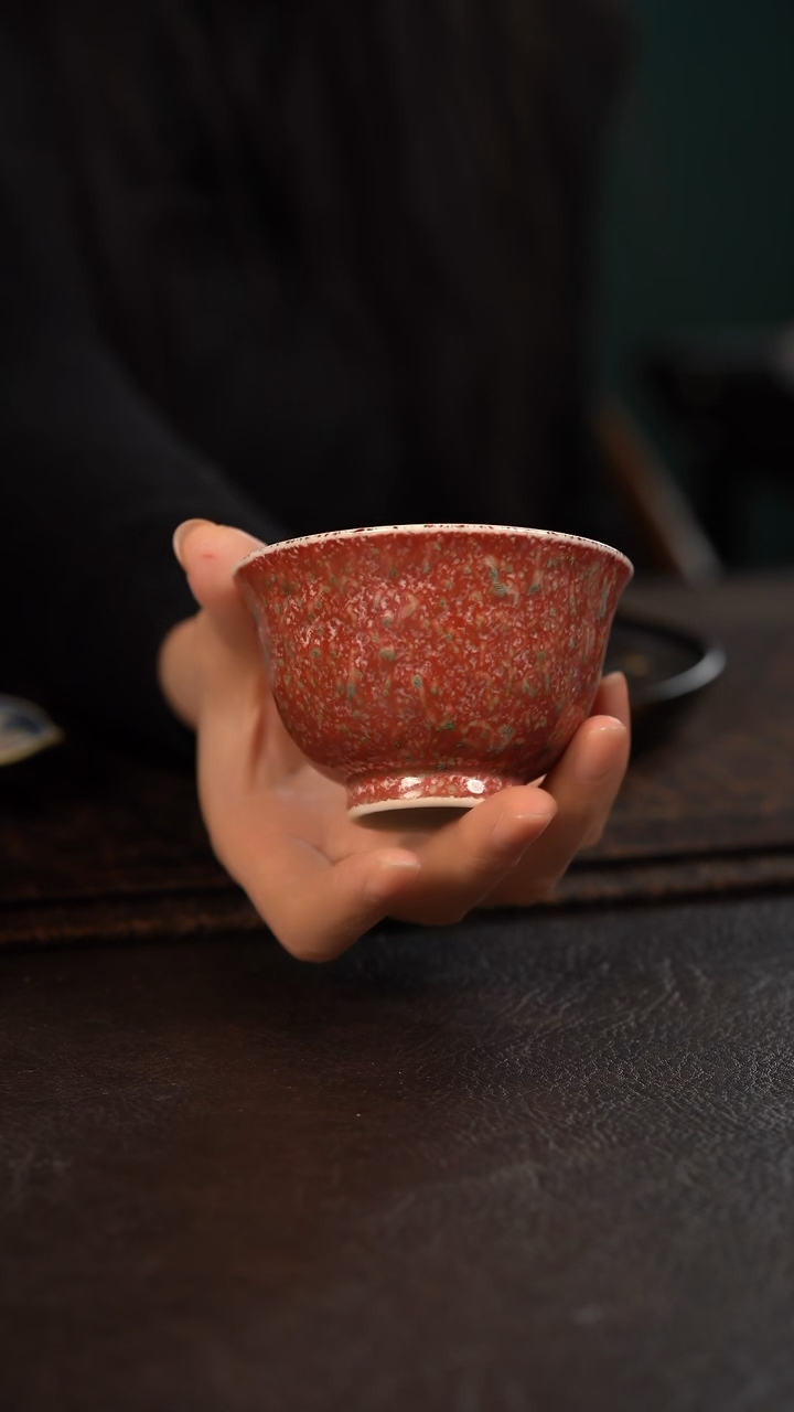 【闪购商品】杯贵红窑豇豆红釉里红如意纹压手杯老