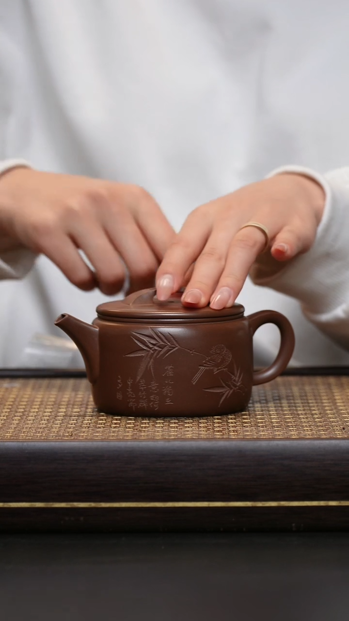 茶壶紫砂冰窖底槽清 汉瓦 