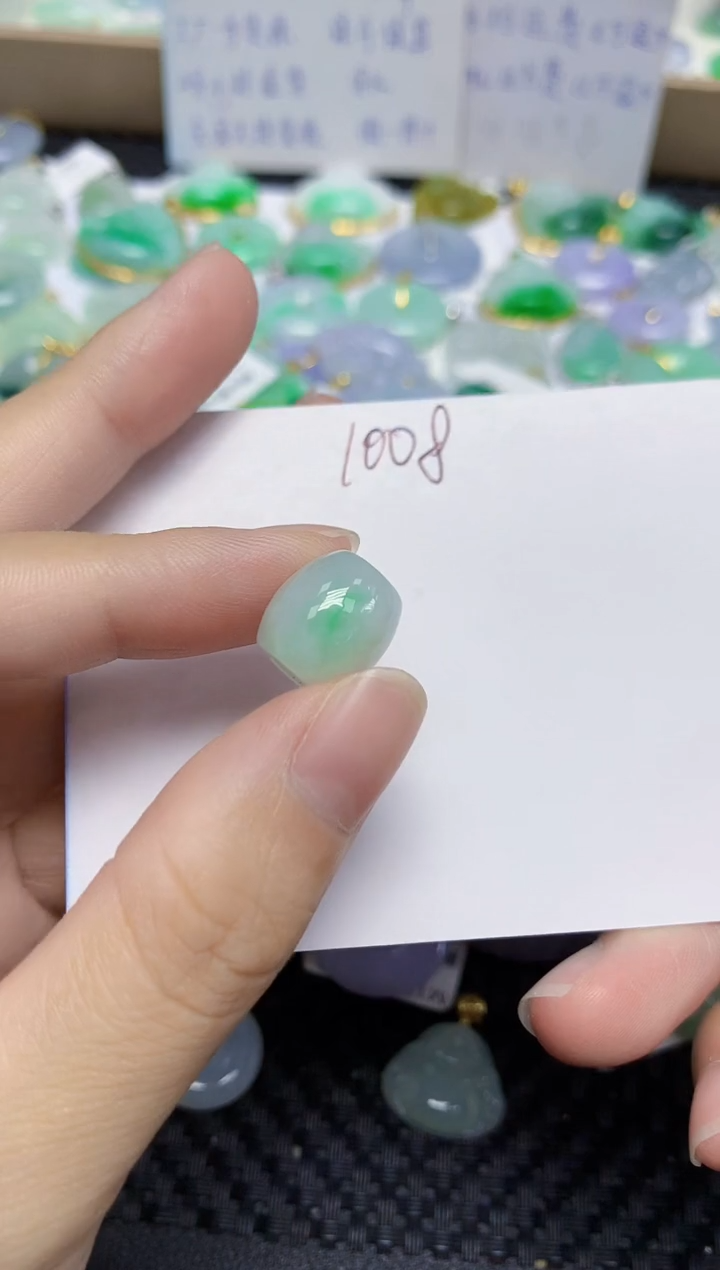 翡翠未镶嵌颈饰天然缅甸翡翠A货