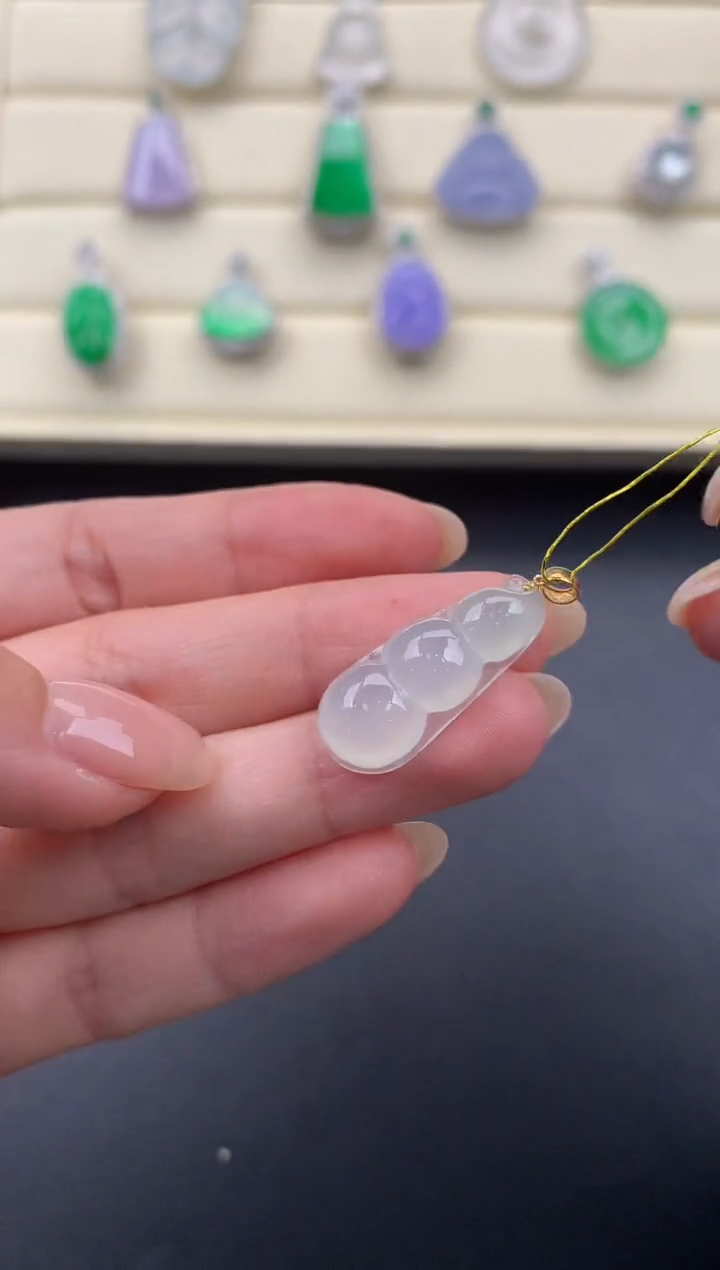 【闪购商品】翡翠颈饰18K金镶嵌Q36        