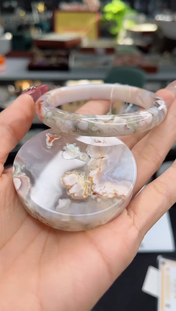 【闪购商品】石英质玉手镯未镶嵌56圈口（赠品镯心）3931169