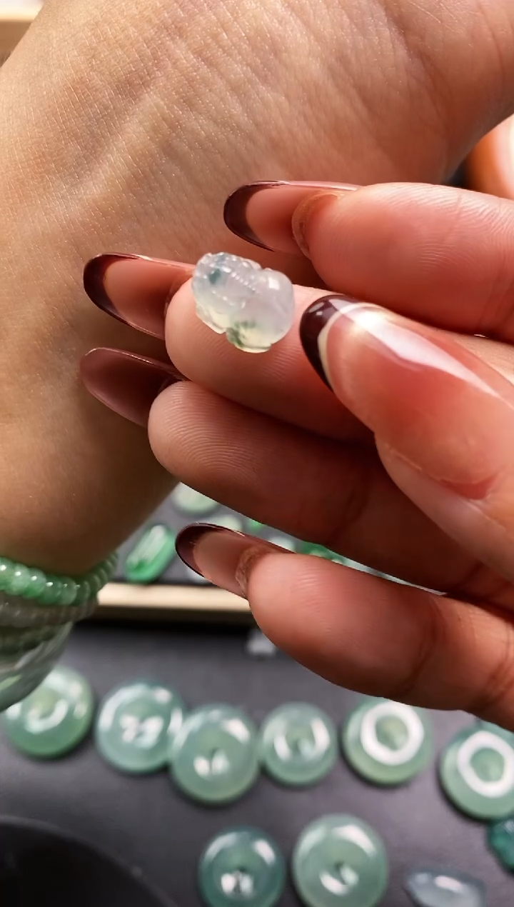 裸石翡翠w* 貔貅  定向 w、