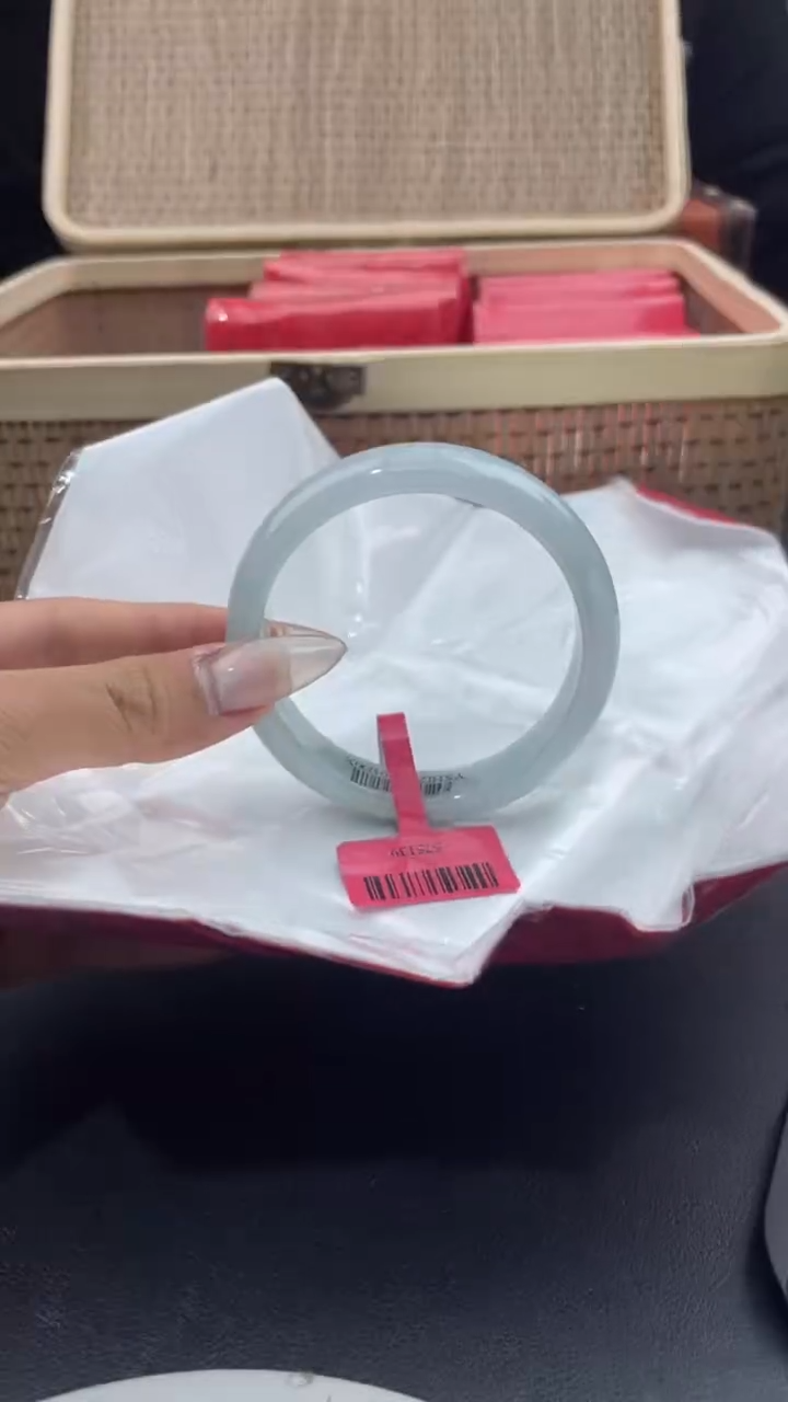 【闪购商品】翡翠手镯未镶嵌12翡翠手镯