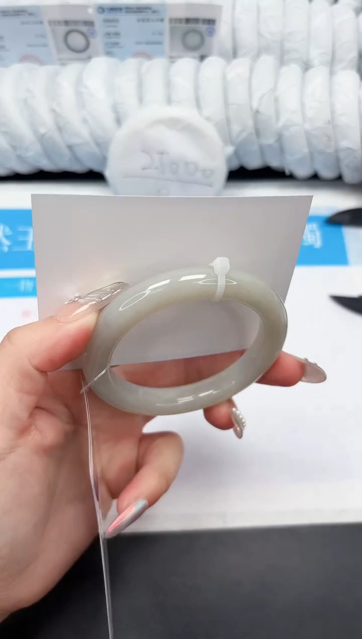 【闪购商品】和田玉手镯未镶嵌177-57