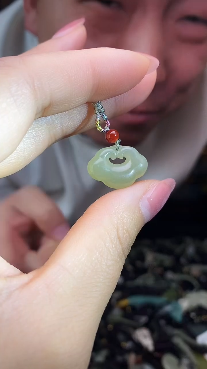 颈饰未镶嵌和田玉多样性发货，拍一发一