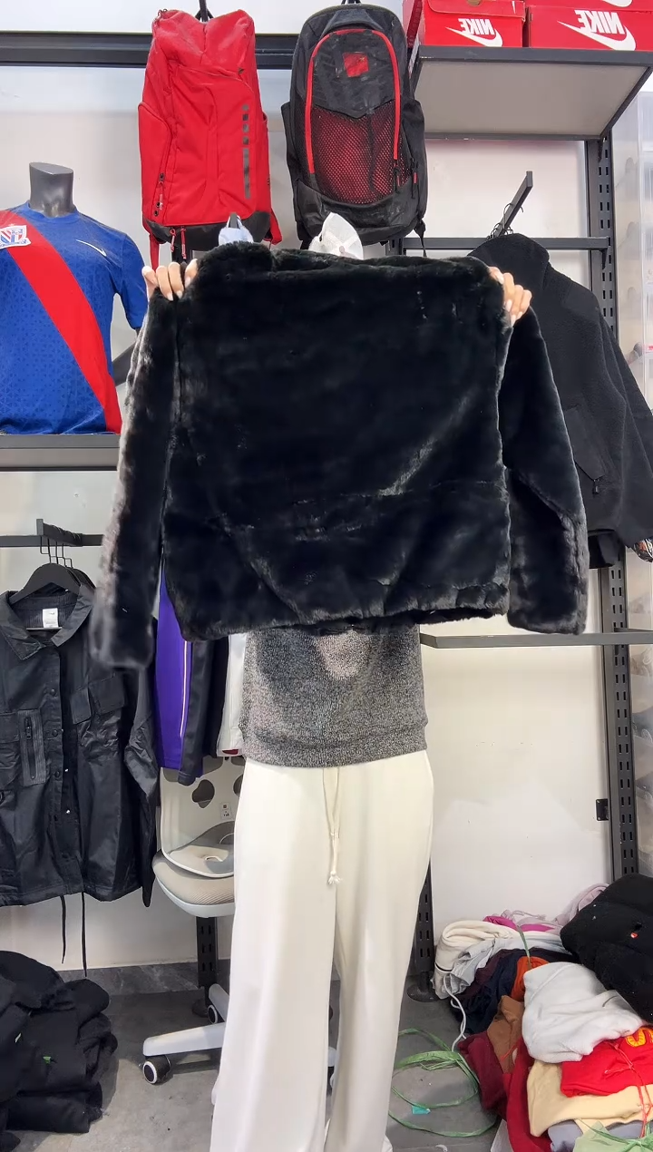 800编码 瑕疵款直播间过款为准 尺码M