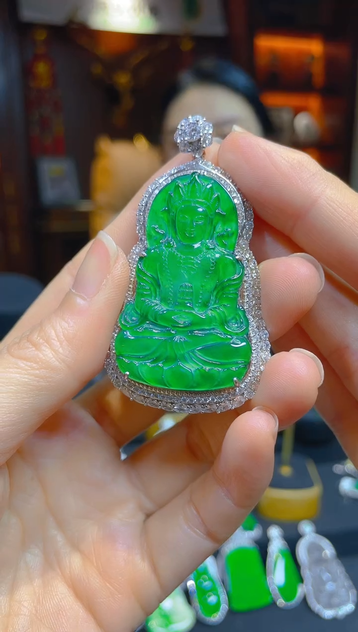 【闪购商品】翡翠颈饰银S925镶嵌117200天然A货翡翠吊坠