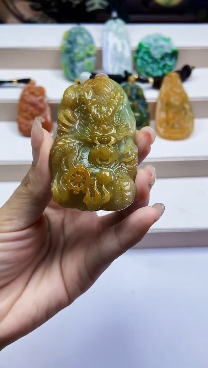 颈饰未镶嵌翡翠翡翠A货