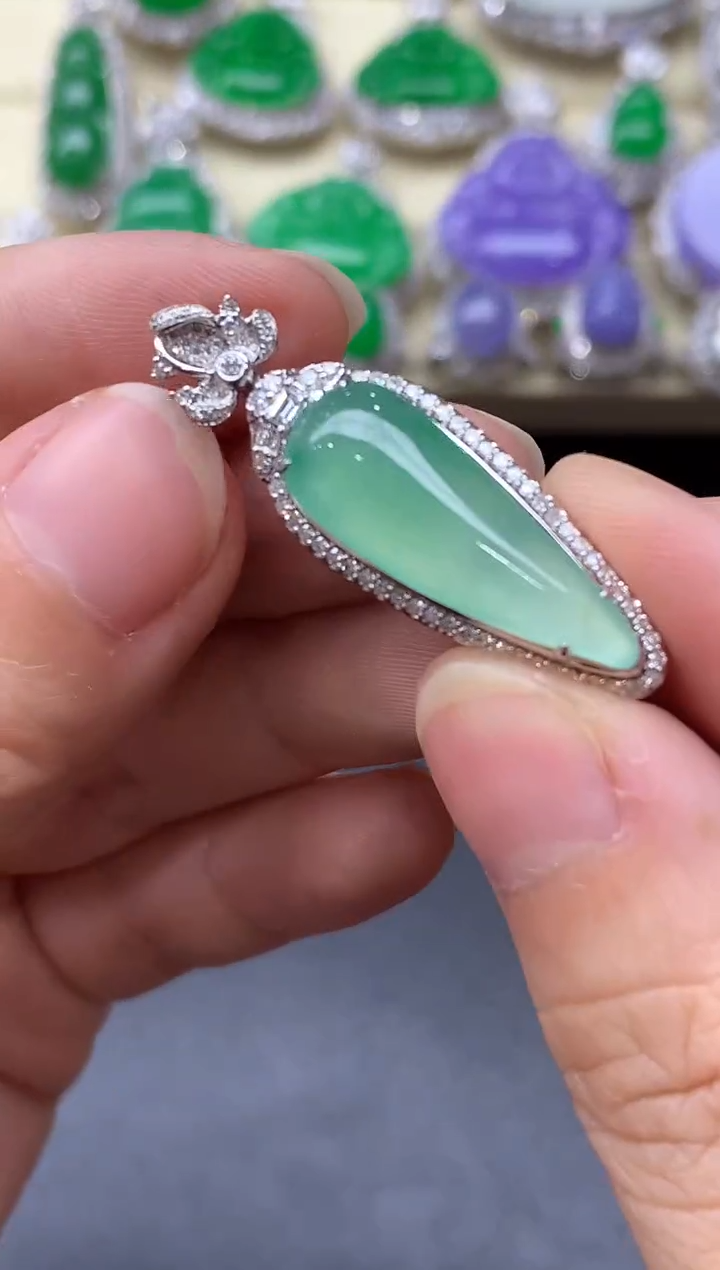 颈饰18K金镶嵌翡翠232-中国好珍宝