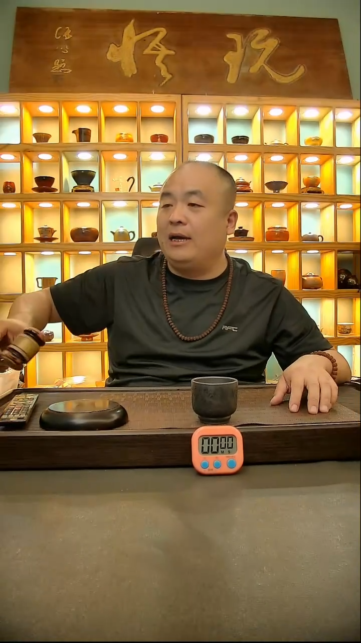 茶盏然****酒485、、、、