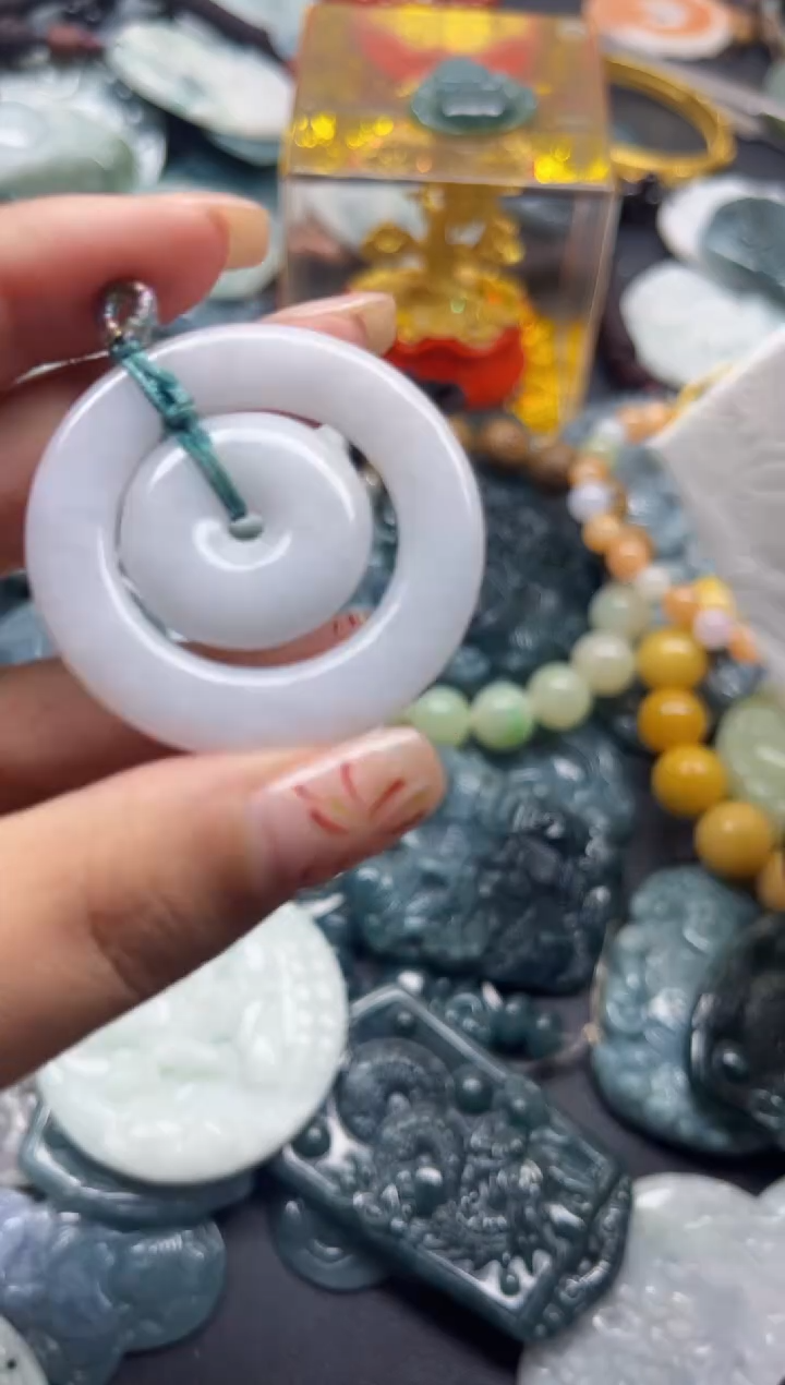 【闪购商品】翡翠颈饰未镶嵌翡翠