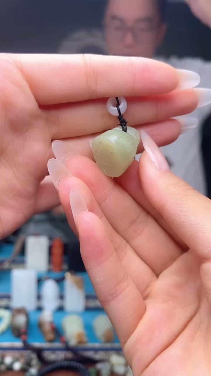 未镶嵌和田玉挂件1