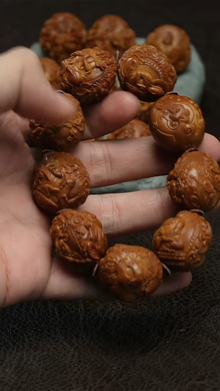 【闪购商品】橄榄核吊坠26瑞兽万佛朝宗