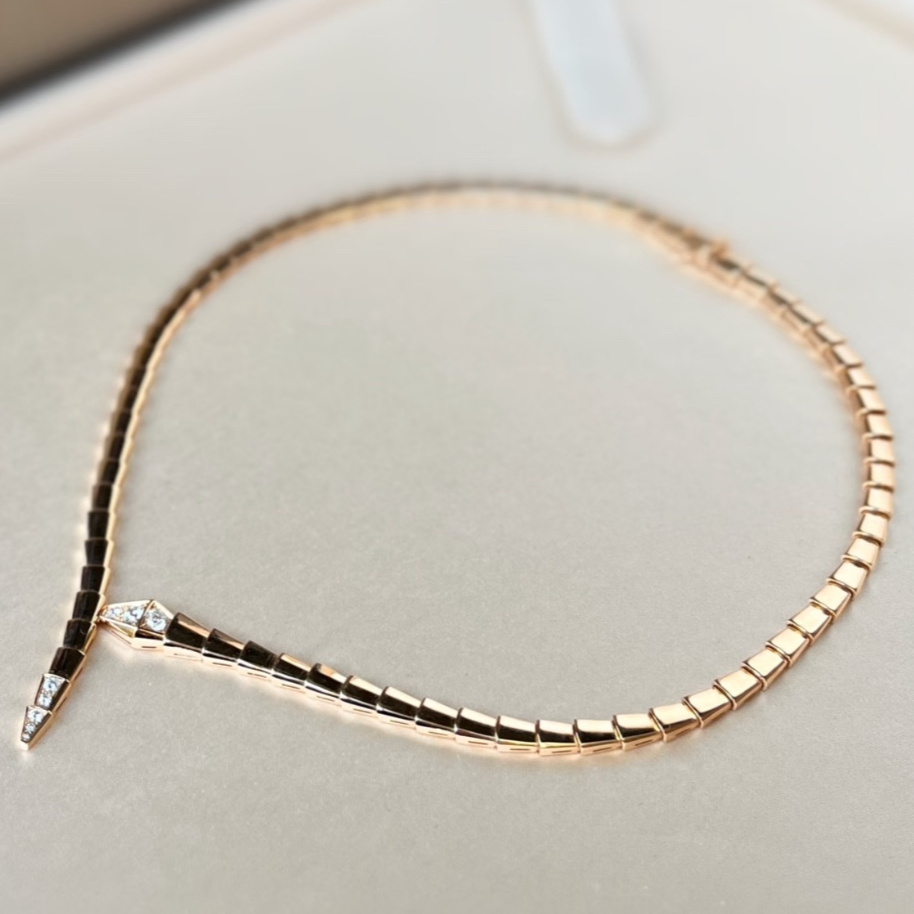 未使用 BVLGARI/宝格丽 小花6珊 SERPENTI 头尾带钻 蛇骨项链