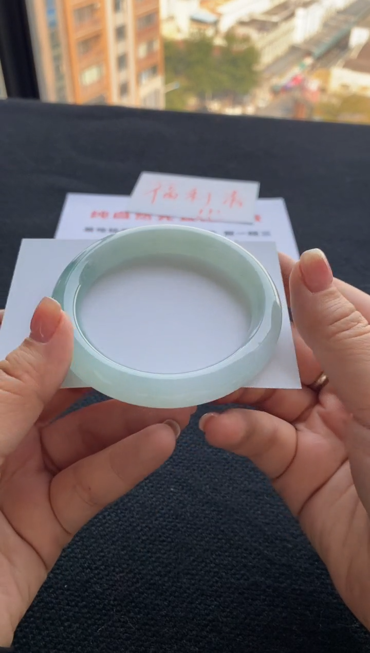 【闪购商品】翡翠手镯未镶嵌买断价XW23014506