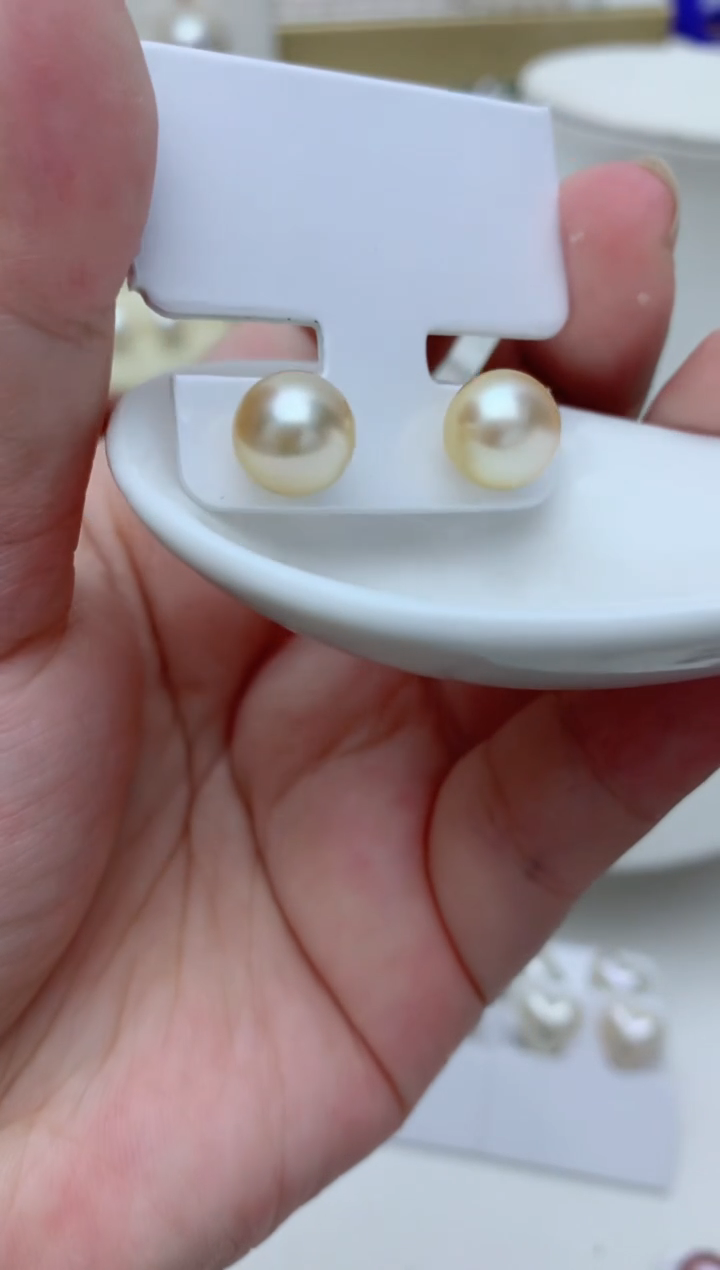 【闪购商品】海水珍珠耳饰18K金镶嵌w74 