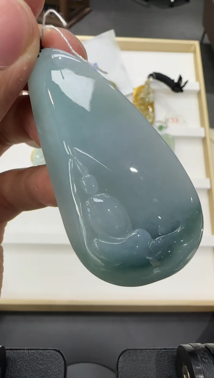 颈饰未镶嵌翡翠飞*天然翡翠A货孤品一件