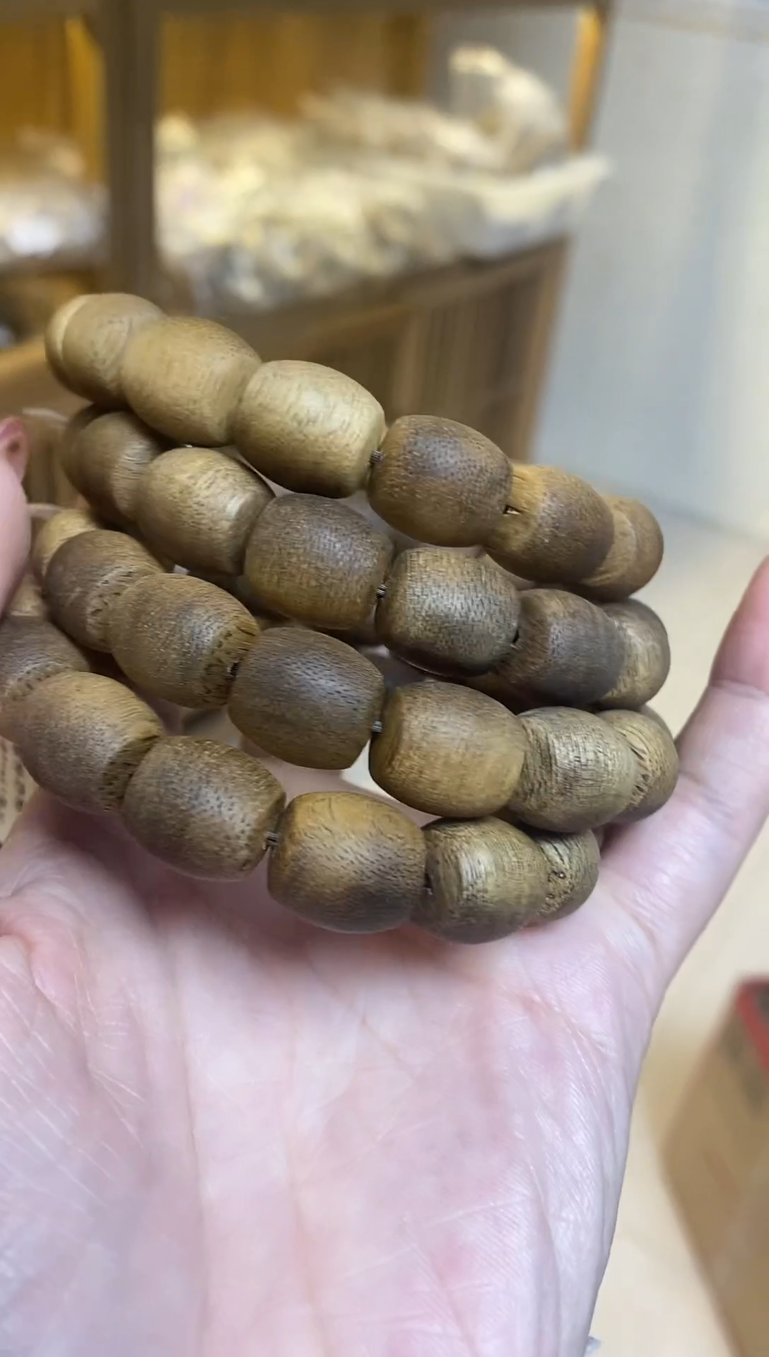 【闪购商品】沉香手串文莱老型单圈黄油格13*14多样性发其一