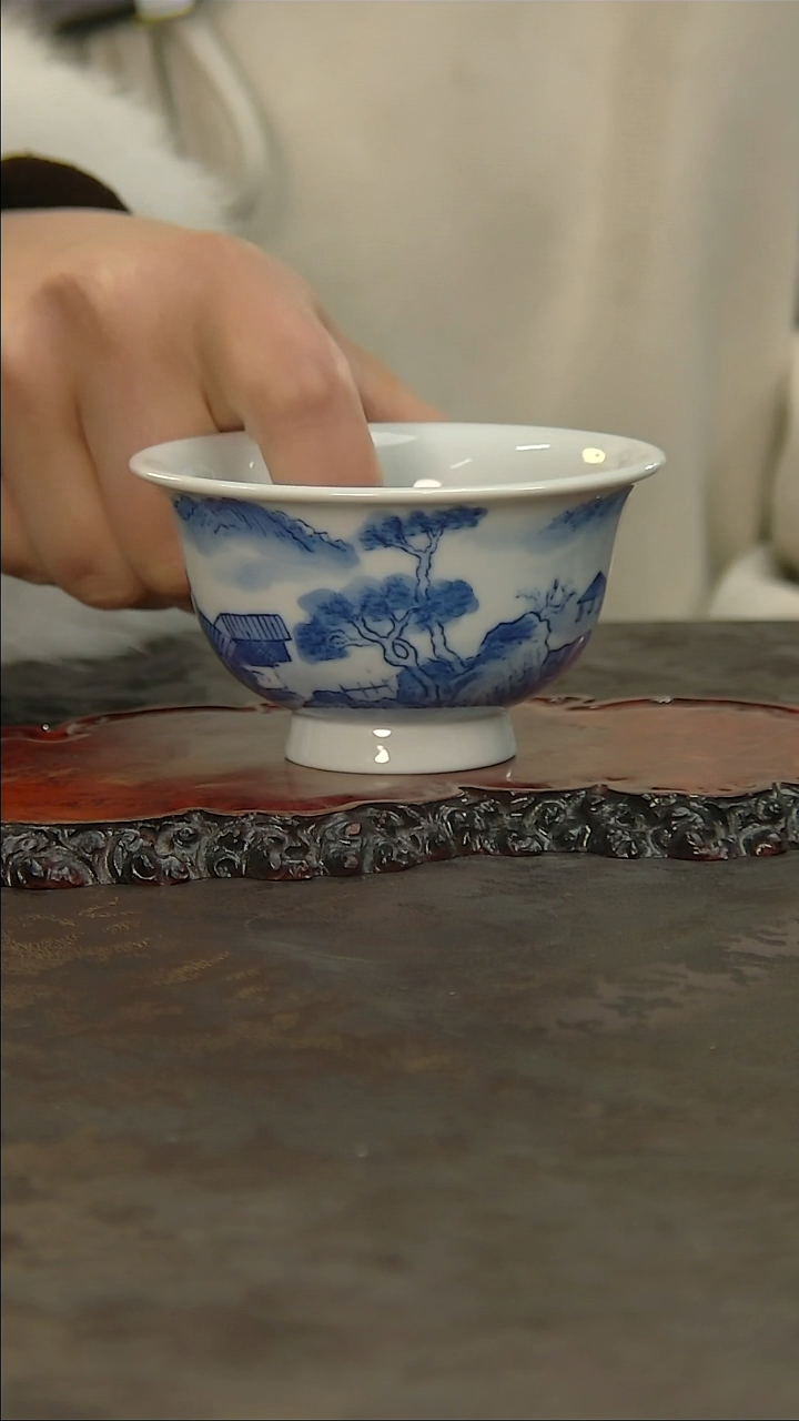 【闪购商品】青花手绘山水压手杯