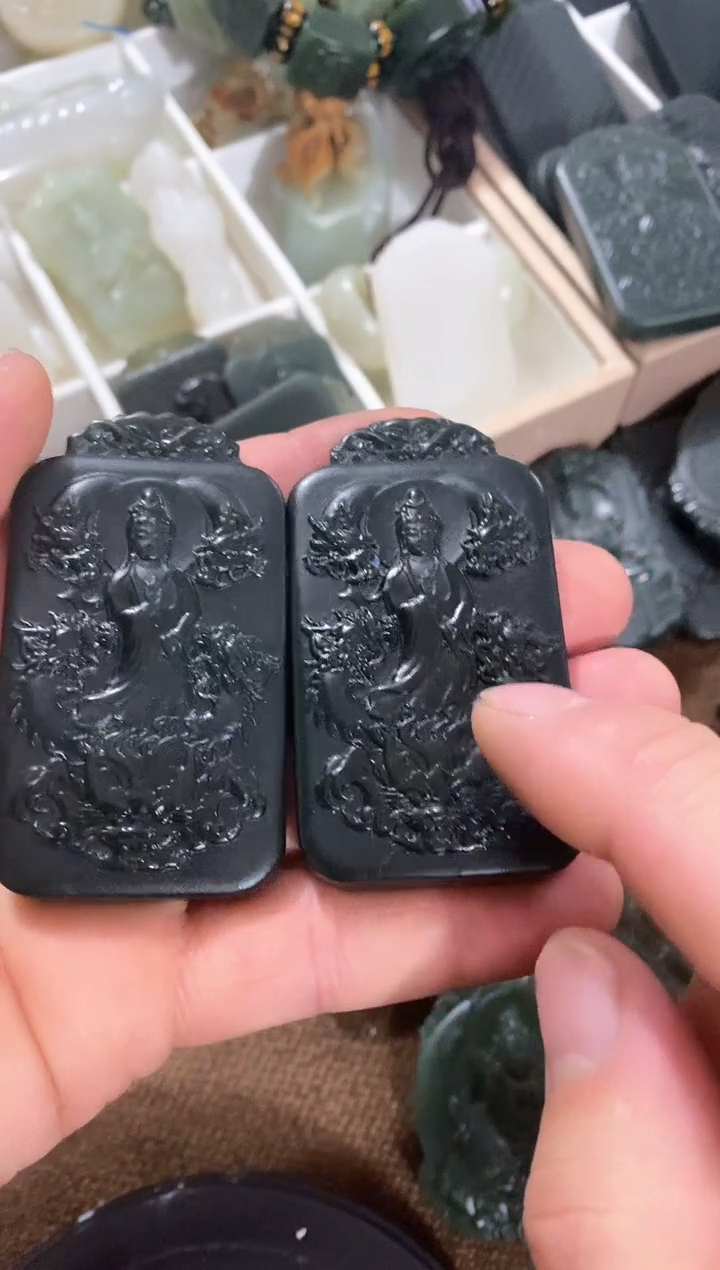 【闪购商品】和田玉吊坠(不含链)未镶嵌九龙 一个