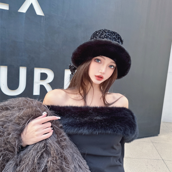 CREAMPP 原创天鹅绒满绣亮片羊羔绒渔夫帽前长后短毛绒蝴蝶结盆帽