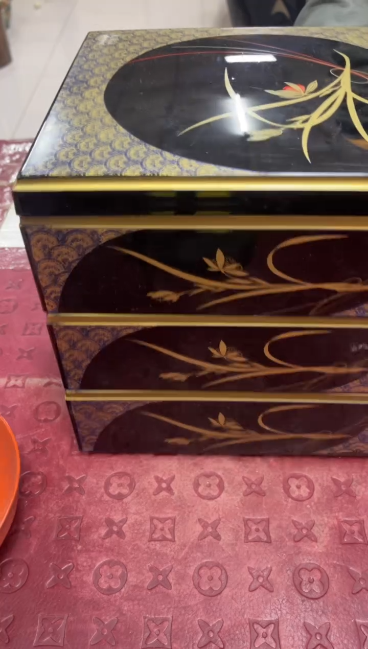 不详藝****房默认微瑕，no退no换，介意勿拍