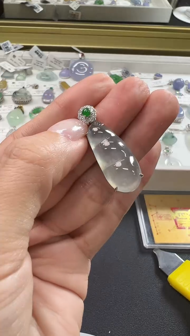 颈饰18K金镶嵌翡翠KZGF1206-031