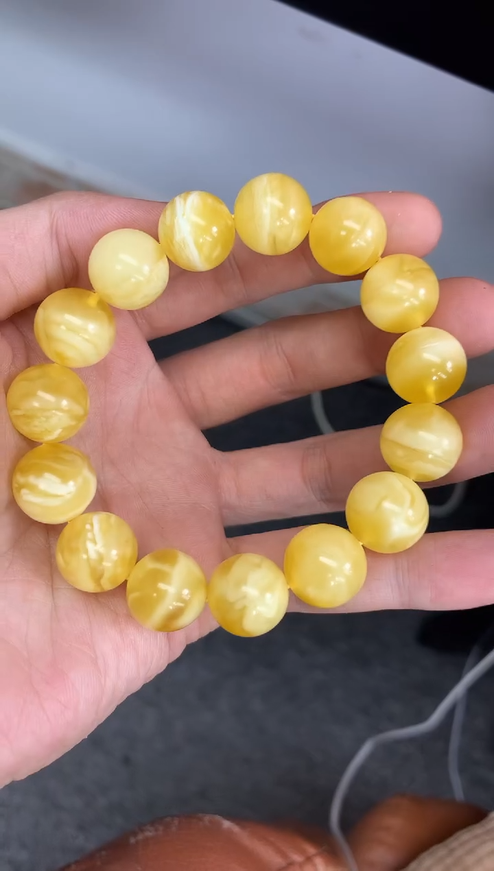 【闪购商品】琥珀裸石未镶嵌手串