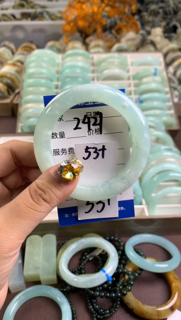 【闪购商品】蛇纹石玉手镯未镶嵌2427