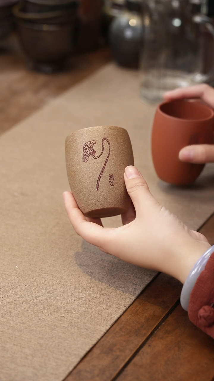 茶壶紫砂青降破莲蓬