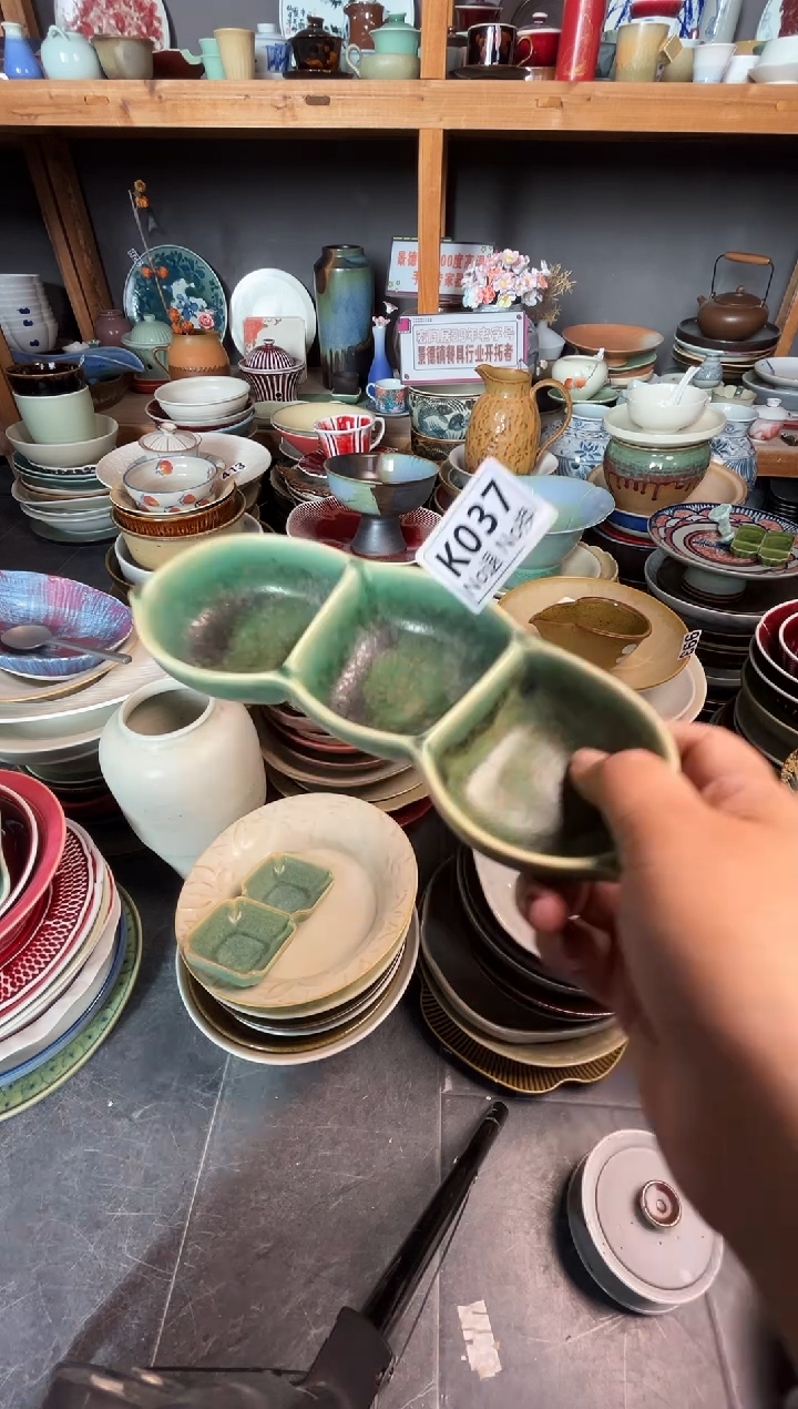 瓷片A****?k037绿色三格料碟福利