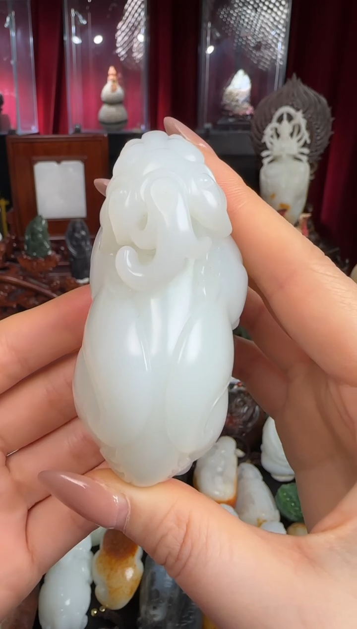 未镶嵌和田玉把件貔貅